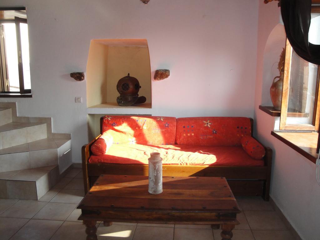 Villa Chrysodimi Chalki Town Room photo