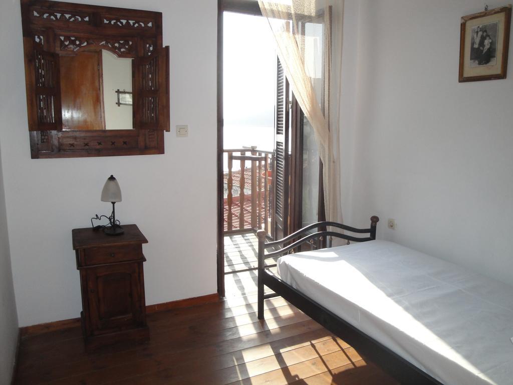 Villa Chrysodimi Chalki Town Room photo